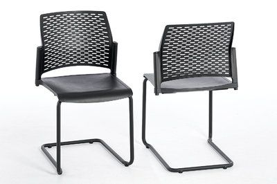Stapelbare Freischwinger-Stühle aus Kunststoff